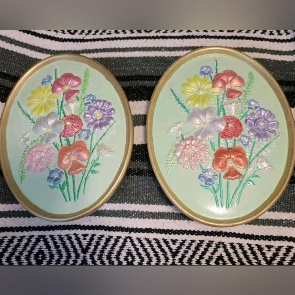 Vintage Atlantic Mold Ceramic Oval Floral Wall Plaques 2PC Set